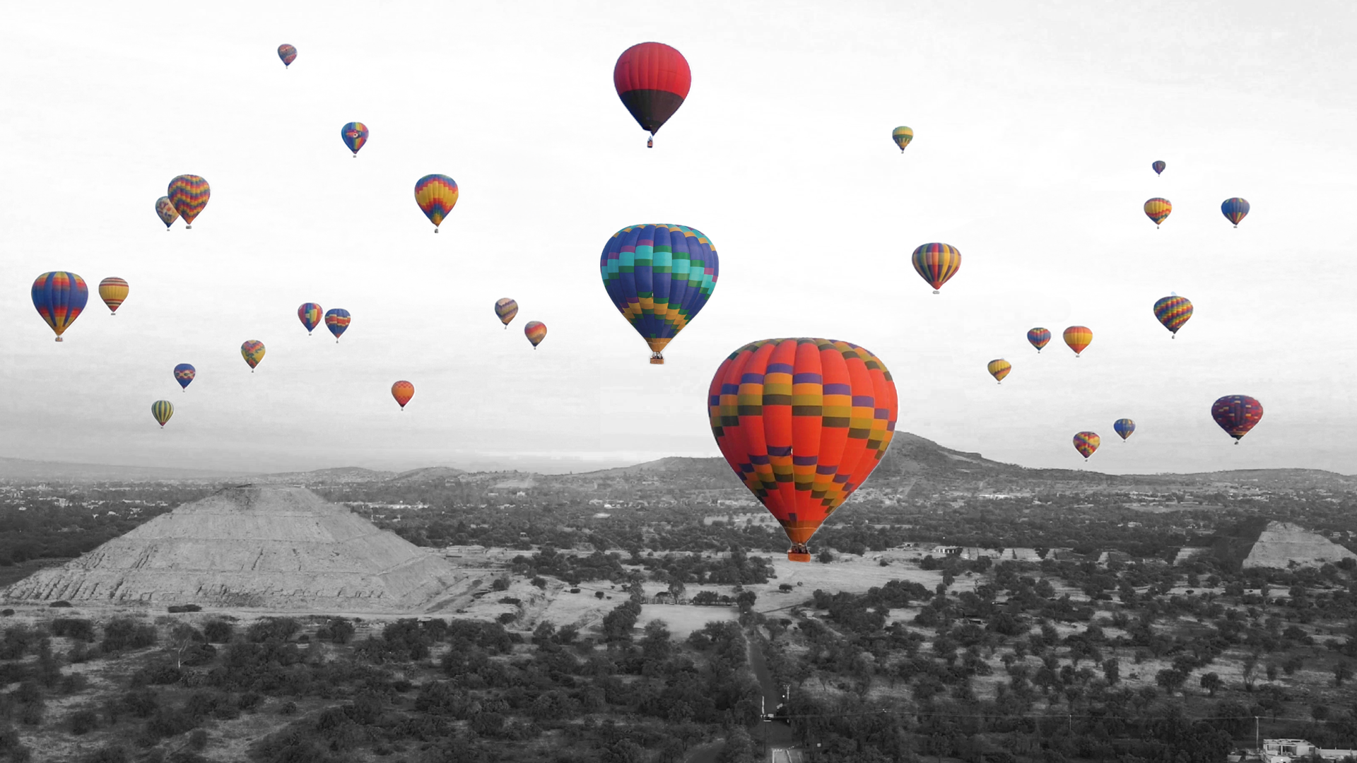 Hot Air Balloon in Teotihuacan, Mexico City pyramids